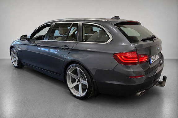BMW 520d 3 of 5