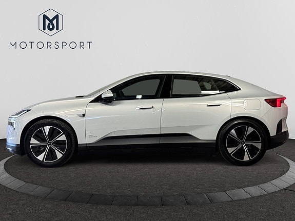 Polestar 4 3 of 5
