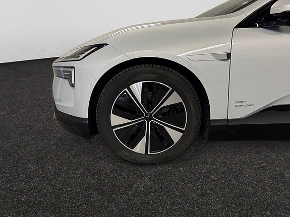 Polestar 4 5 of 5