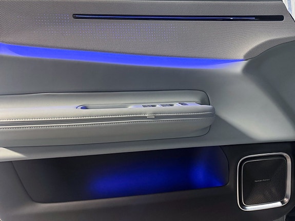 Polestar 4 18 of 22