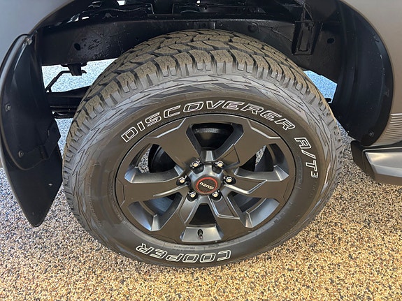 Isuzu D-max 6 of 8