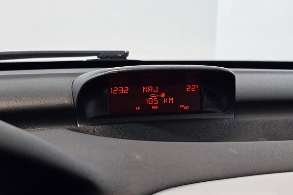 Peugeot 307 SW 15 of 21
