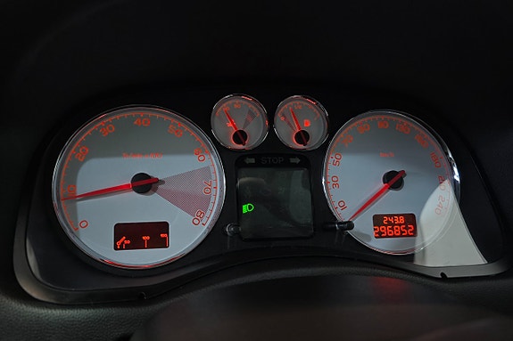 Peugeot 307 SW 13 of 21