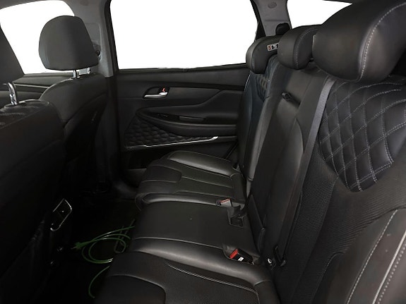 Hyundai Santa Fe 7 of 9
