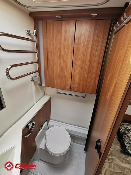 Kabe ROYAL 720 GXL KS / Universaltält / Skinn / Förlängd säng 16 of 24