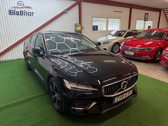 Volvo S60 4 of 5