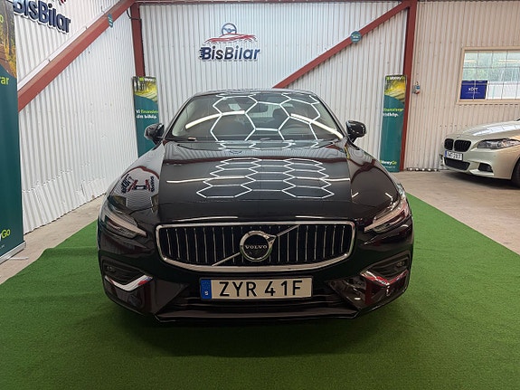 Volvo S60 2 of 5