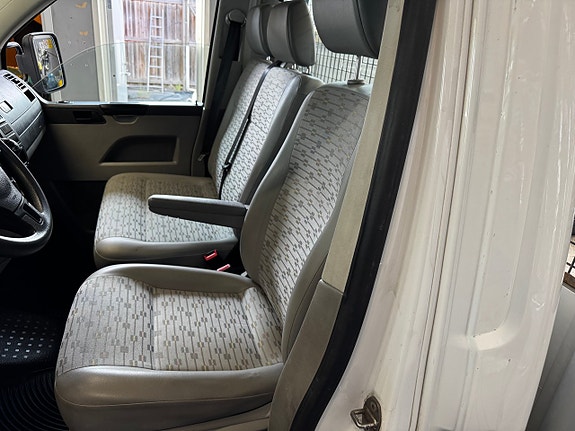 Volkswagen Transporter 4 of 5