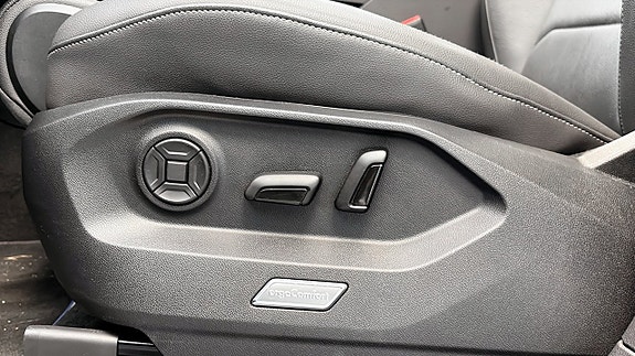 Volkswagen Touareg 14 of 23
