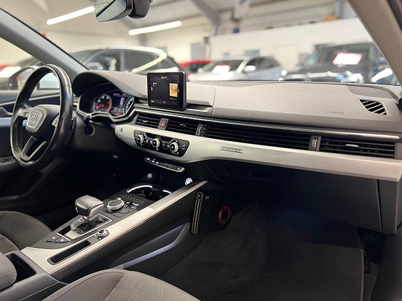 Audi A4 29 of 30