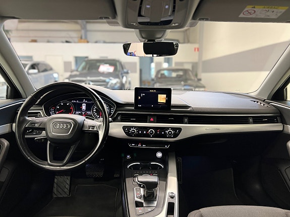 Audi A4 14 of 30