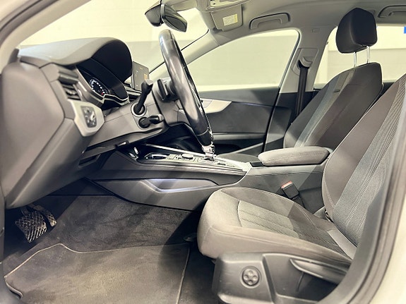 Audi A4 12 of 30