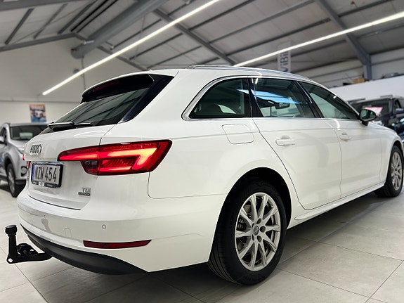 Audi A4 7 of 30