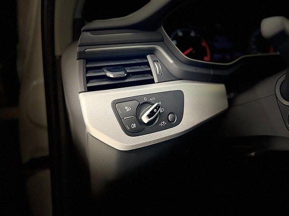 Audi A4 17 of 30