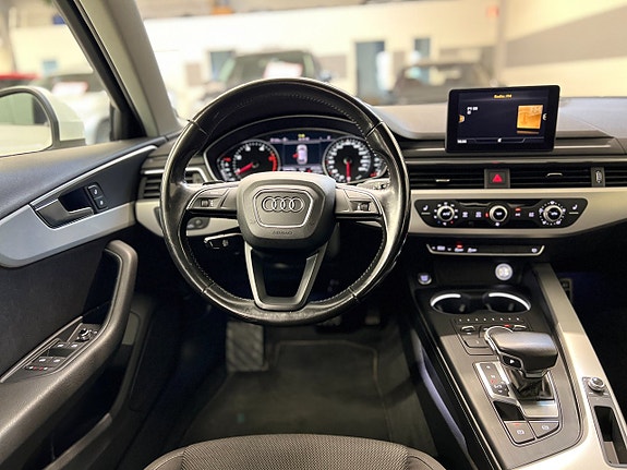 Audi A4 15 of 30