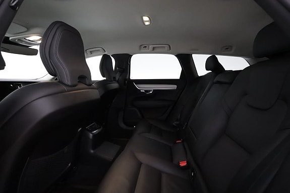 Volvo V90 10 of 17