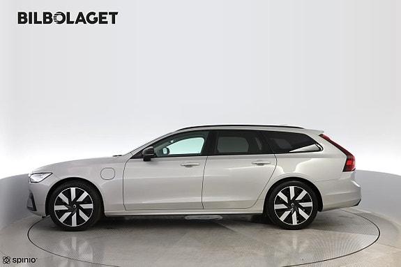 Volvo V90 2 of 17