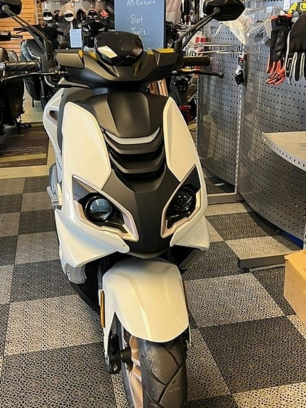 Peugeot Speedfight 4 Pure 4T EU45 2 of 8