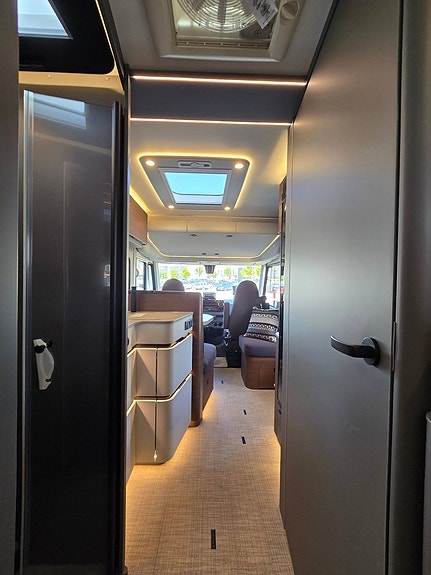 Hymer B-MC I 680 Facelift 13 of 16