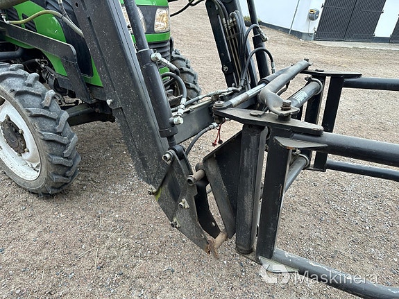 Traktor Foton Europard FT70 + lastare & redskap 21 of 27