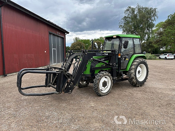 Traktor Foton Europard FT70 + lastare & redskap 7 of 27