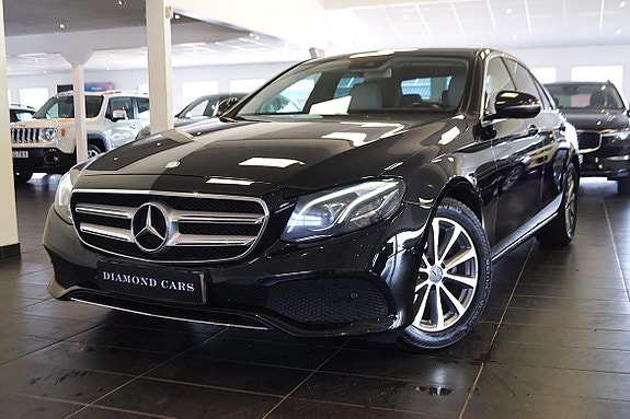 Mercedes-Benz E220 4 of 5