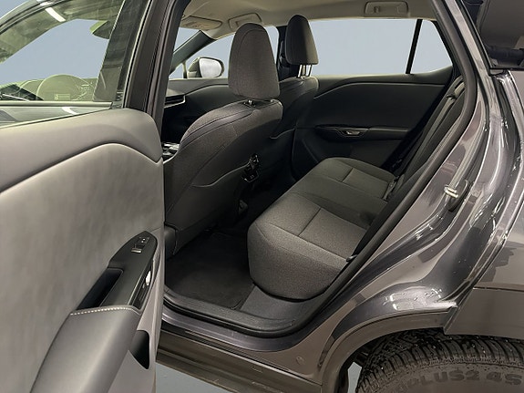 Lexus RZ300e 13 of 21