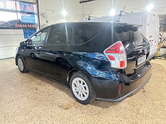 Toyota Prius+ 4 of 14