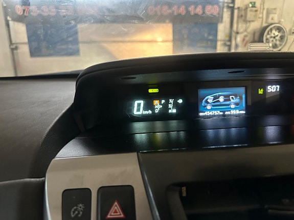 Toyota Prius+ 12 of 14
