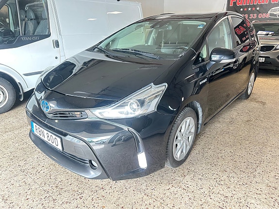 Toyota Prius+ 3 of 14