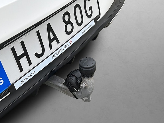 Mercedes-Benz CLA180 10 of 30