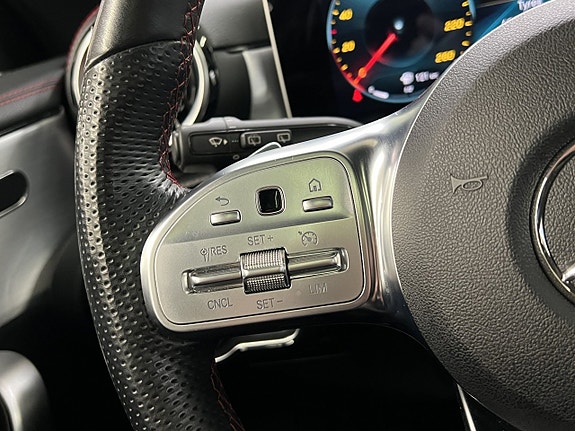 Mercedes-Benz CLA180 16 of 30