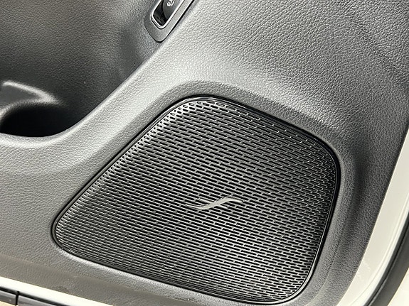 Mercedes-Benz CLA180 15 of 30