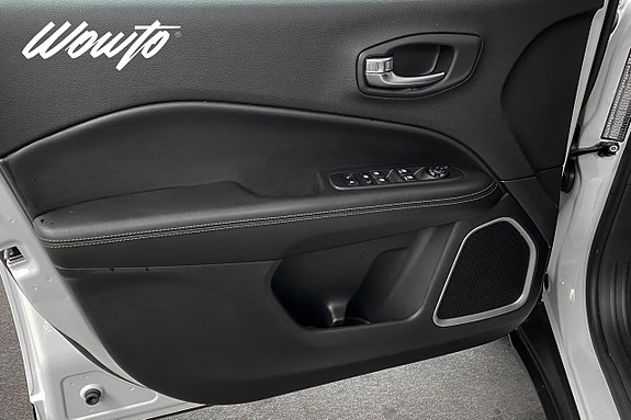 Jeep Compass 9 of 19