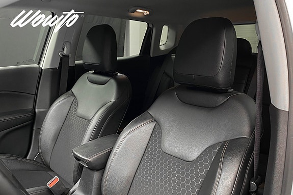 Jeep Compass 10 of 19