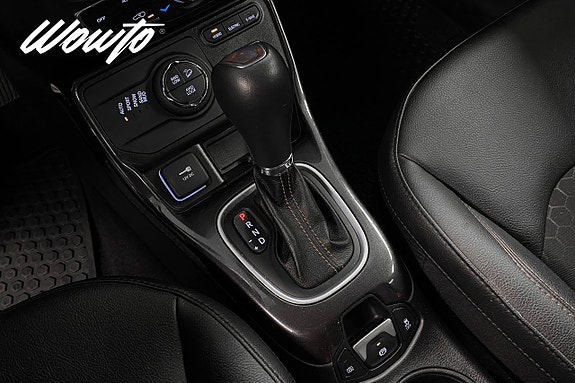Jeep Compass 13 of 19