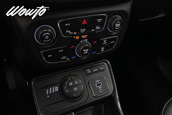 Jeep Compass 14 of 19