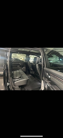 RAM 1500 7 of 10