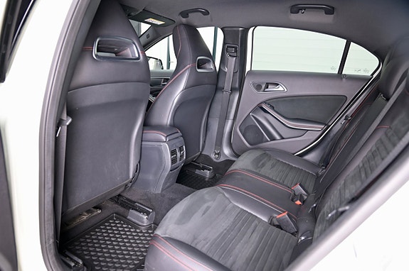 Mercedes-Benz A200 d 9 of 19