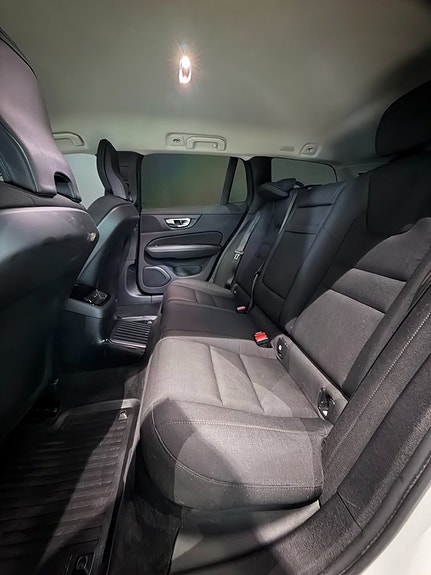 Volvo V60 10 of 18