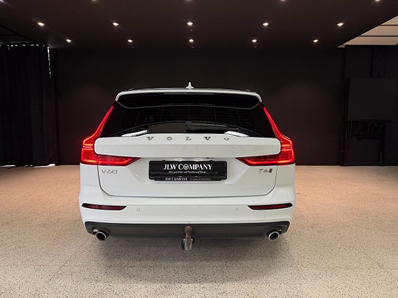 Volvo V60 8 of 18