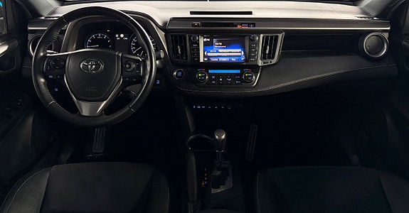 Toyota RAV4 11 of 14