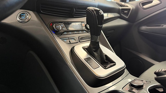 Ford C-Max 16 of 19