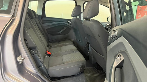 Ford C-Max 14 of 19