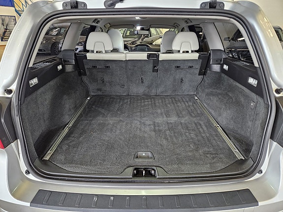 Volvo V70 10 of 15