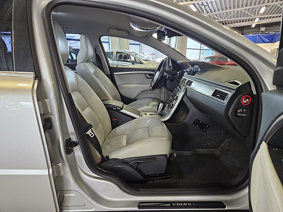 Volvo V70 14 of 15