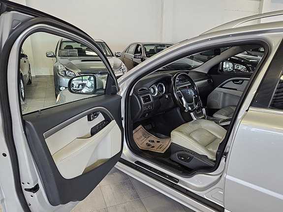 Volvo V70 5 of 15