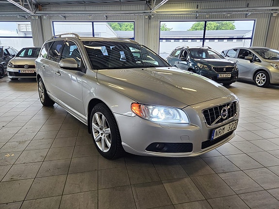 Volvo V70 4 of 15