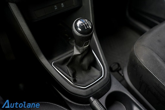 Volkswagen Caddy 12 of 15