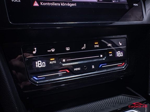 Volkswagen Passat Alltrack 27 of 30